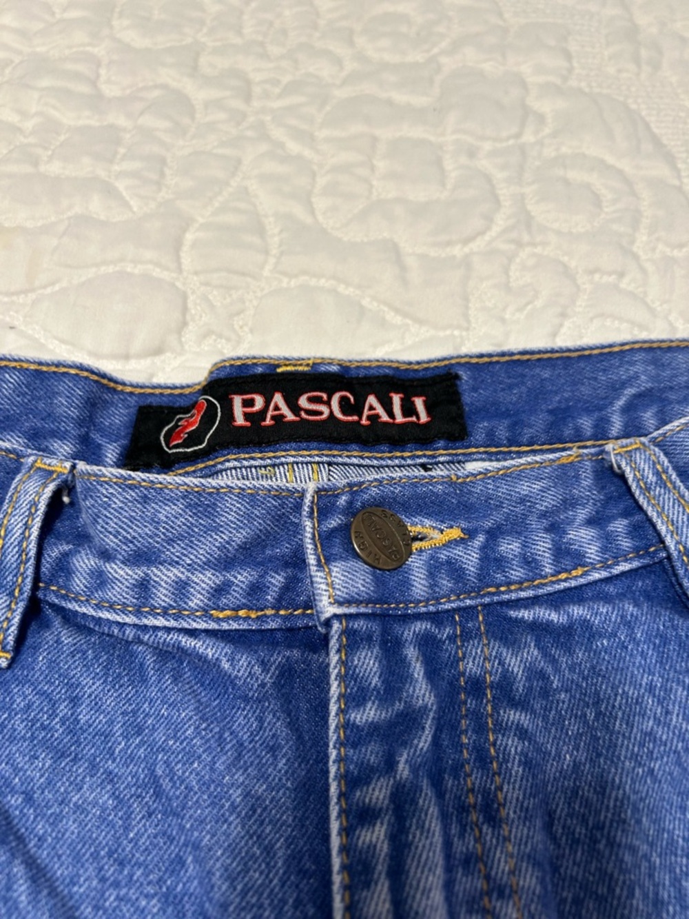 Pascali Vintage Cargo Denim Shorts in Medium Blue - Picture 2 of 8